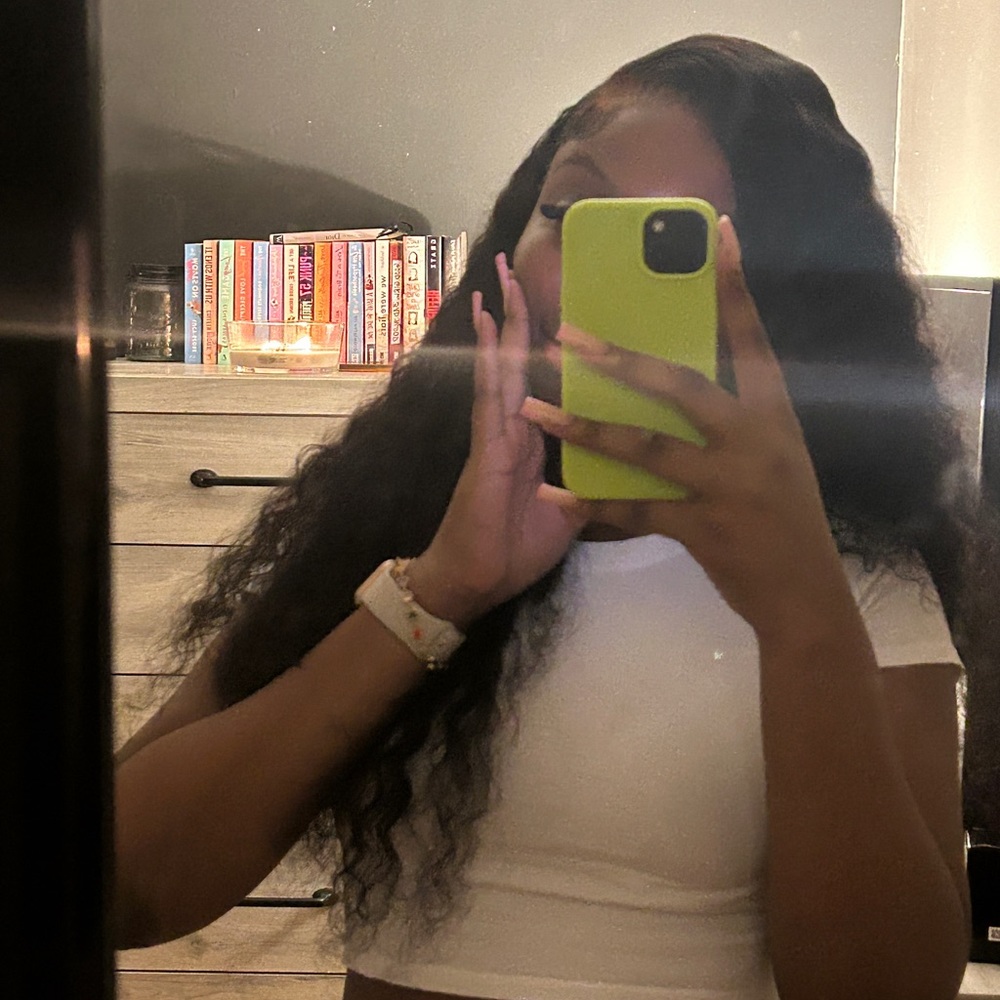 Meet your Posher, Olivia